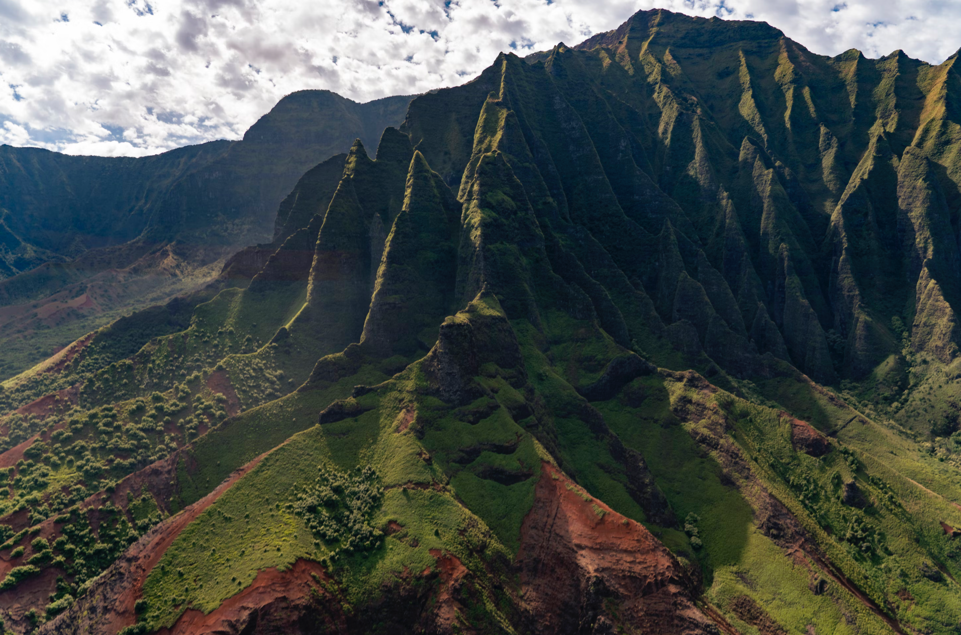 Here's an overview of the Hawaiian islands